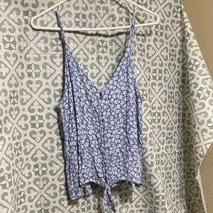 En Creme Blue Daisy Tie-Front Camisole